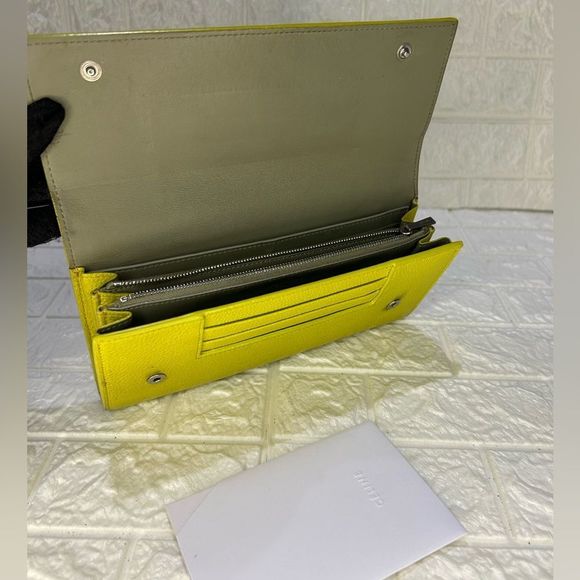 CELINE yellow patent LEATHER WALLET - Picture 6 of 12